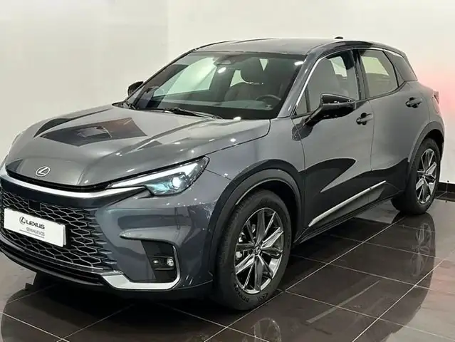 Lexus LBX Elegant