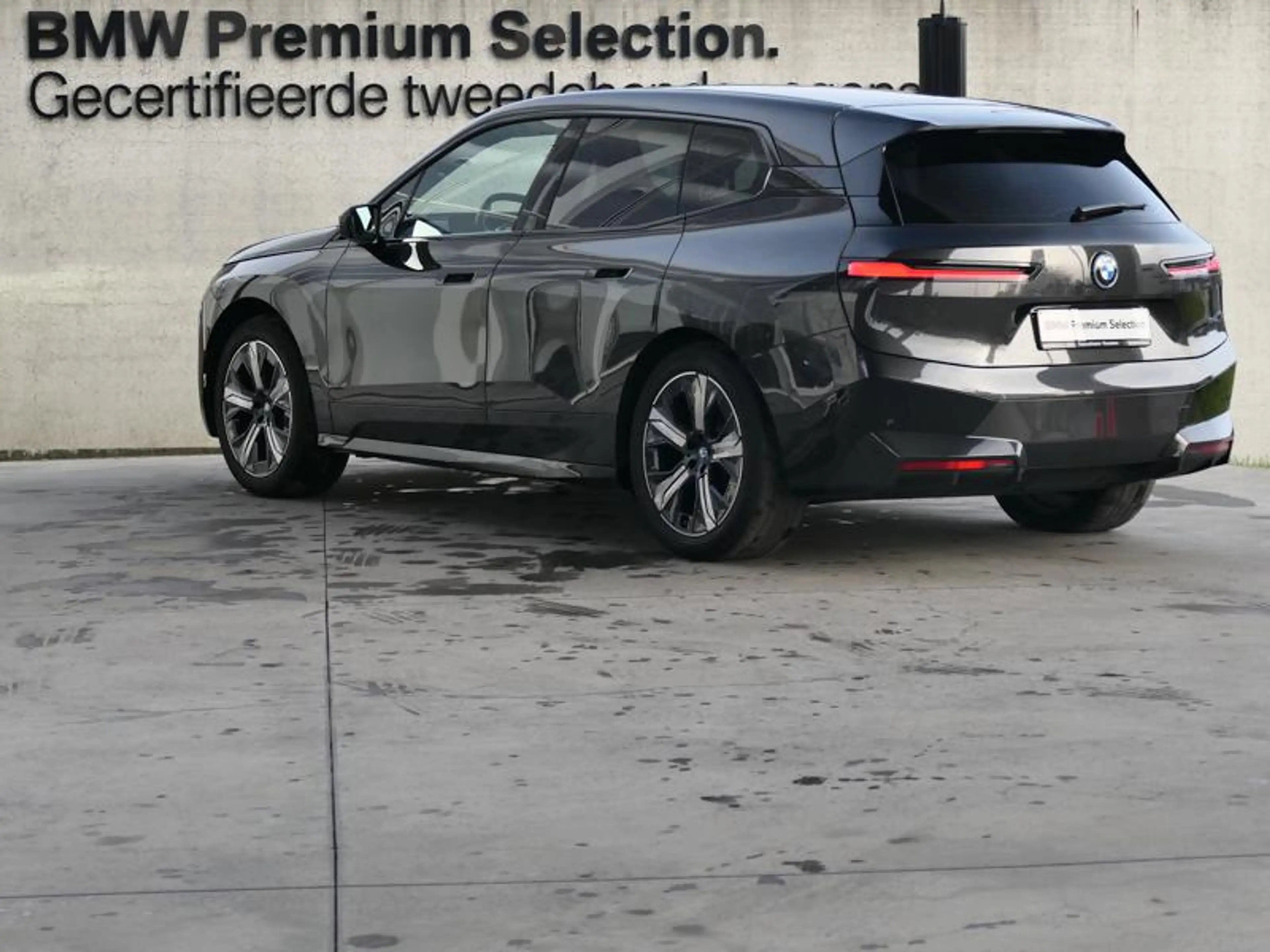 BMW iX xDrive50 Sport | PANO | Drive PRO | B&W | — photo 5