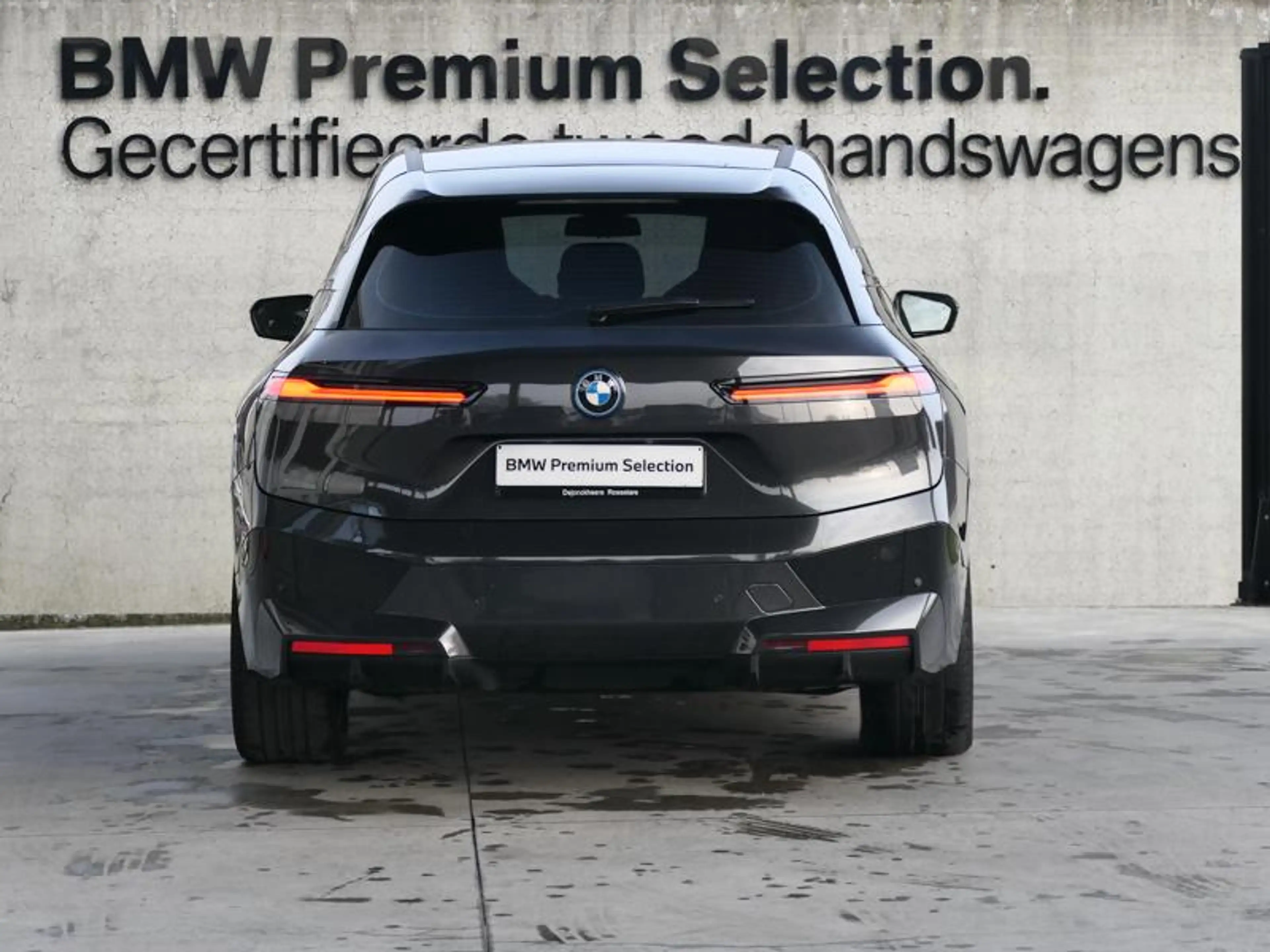 BMW iX xDrive50 Sport | PANO | Drive PRO | B&W | — photo 4