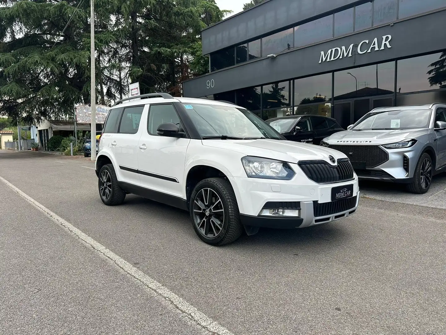 Skoda Yeti 2.0 tdi Ambition 110cv N1 AUTOCARRO Blanc - 1