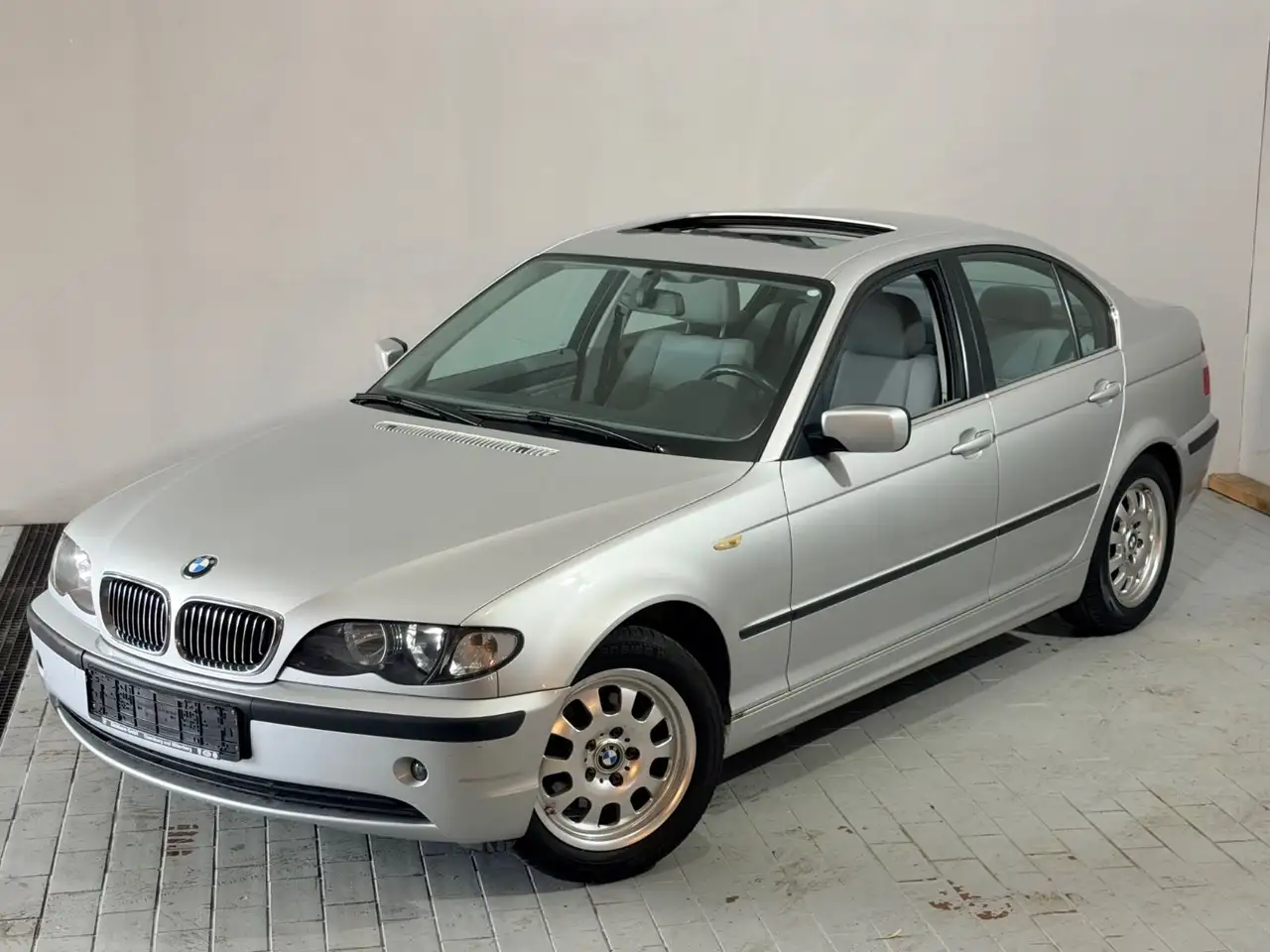 BMW 320 i 6 Zylinder Automatik Navi Einparkhilfe, foto 3