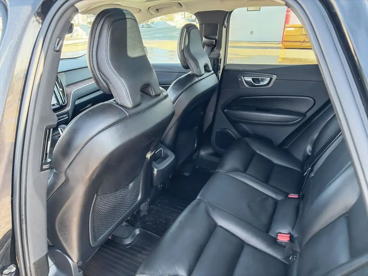 Volvo XC60 снимка Volvo XC60