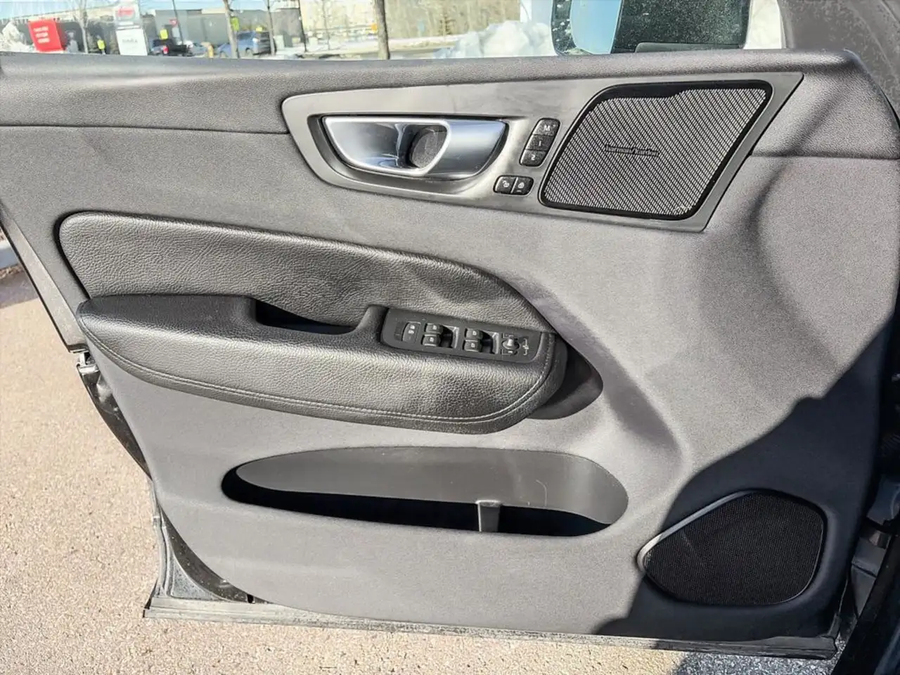 Volvo XC60 снимка Volvo XC60