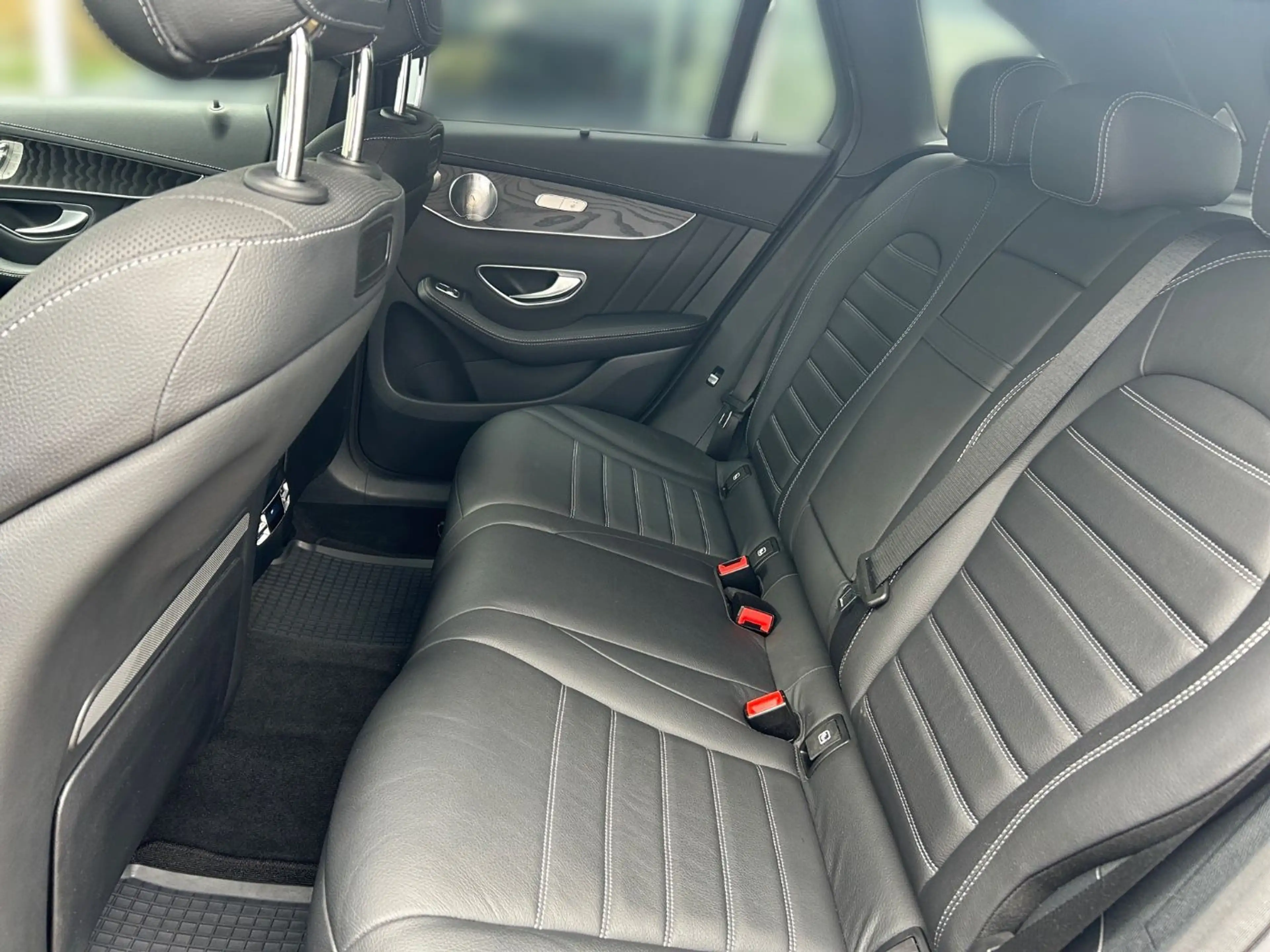 Mercedes-Benz GLC 350 d 4Matic AMG Line AMG Night FAP Ambi COM — photo 12