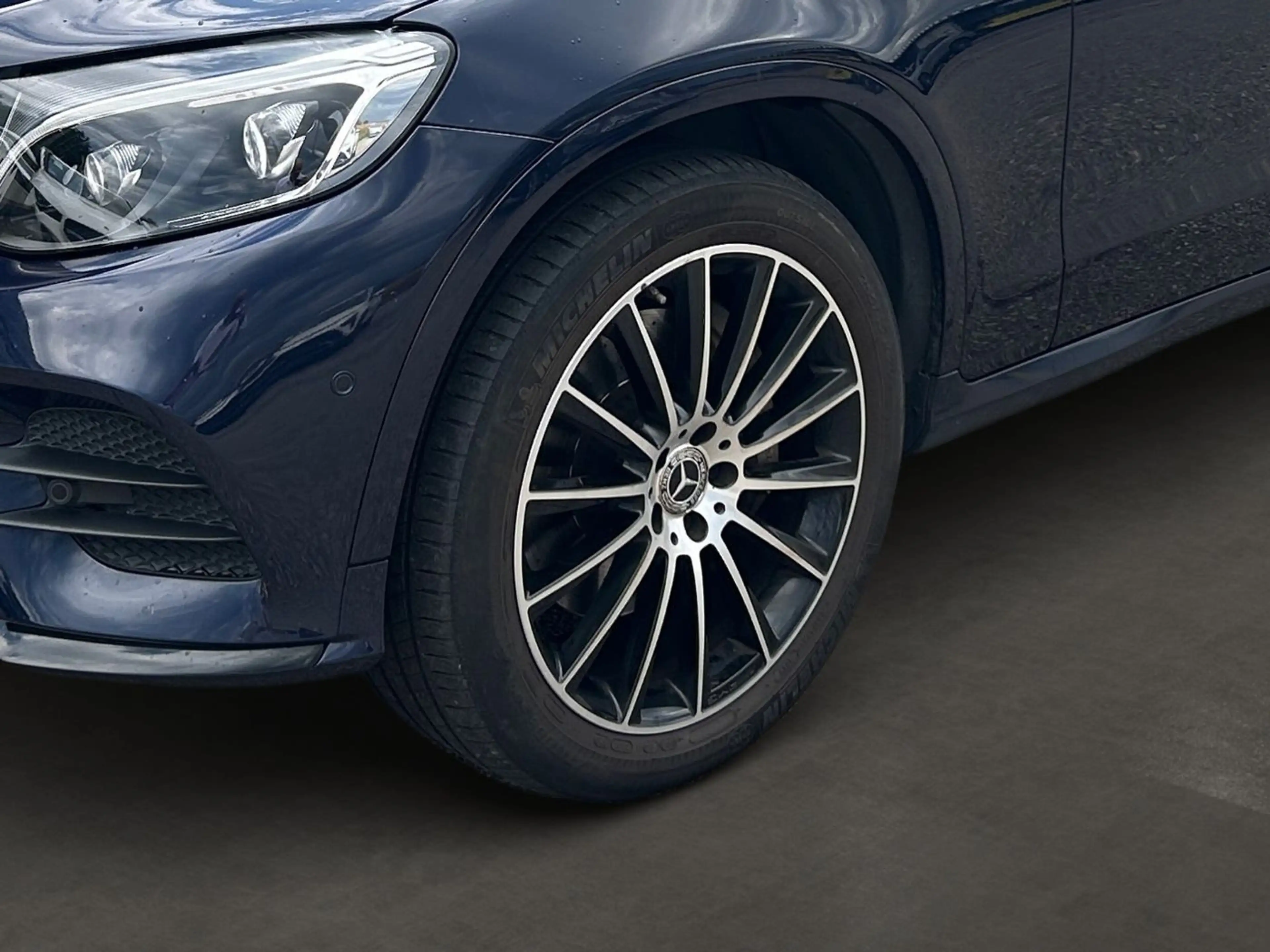 Mercedes-Benz GLC 350 d 4Matic AMG Line AMG Night FAP Ambi COM — photo 7