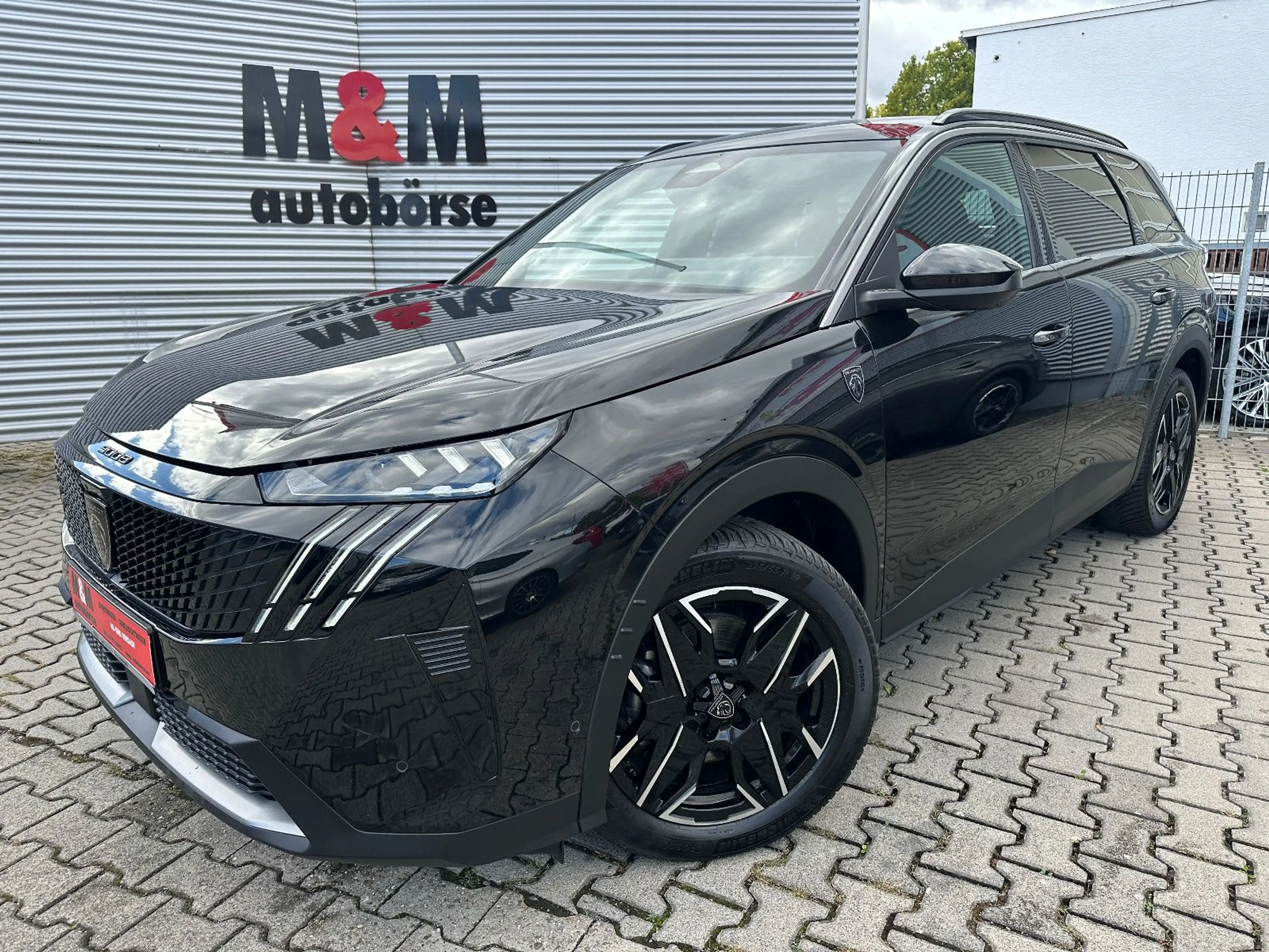 Peugeot 5008 Hybrid 145 GT 7-Sitze ACC/360°/Sh/Assistenz