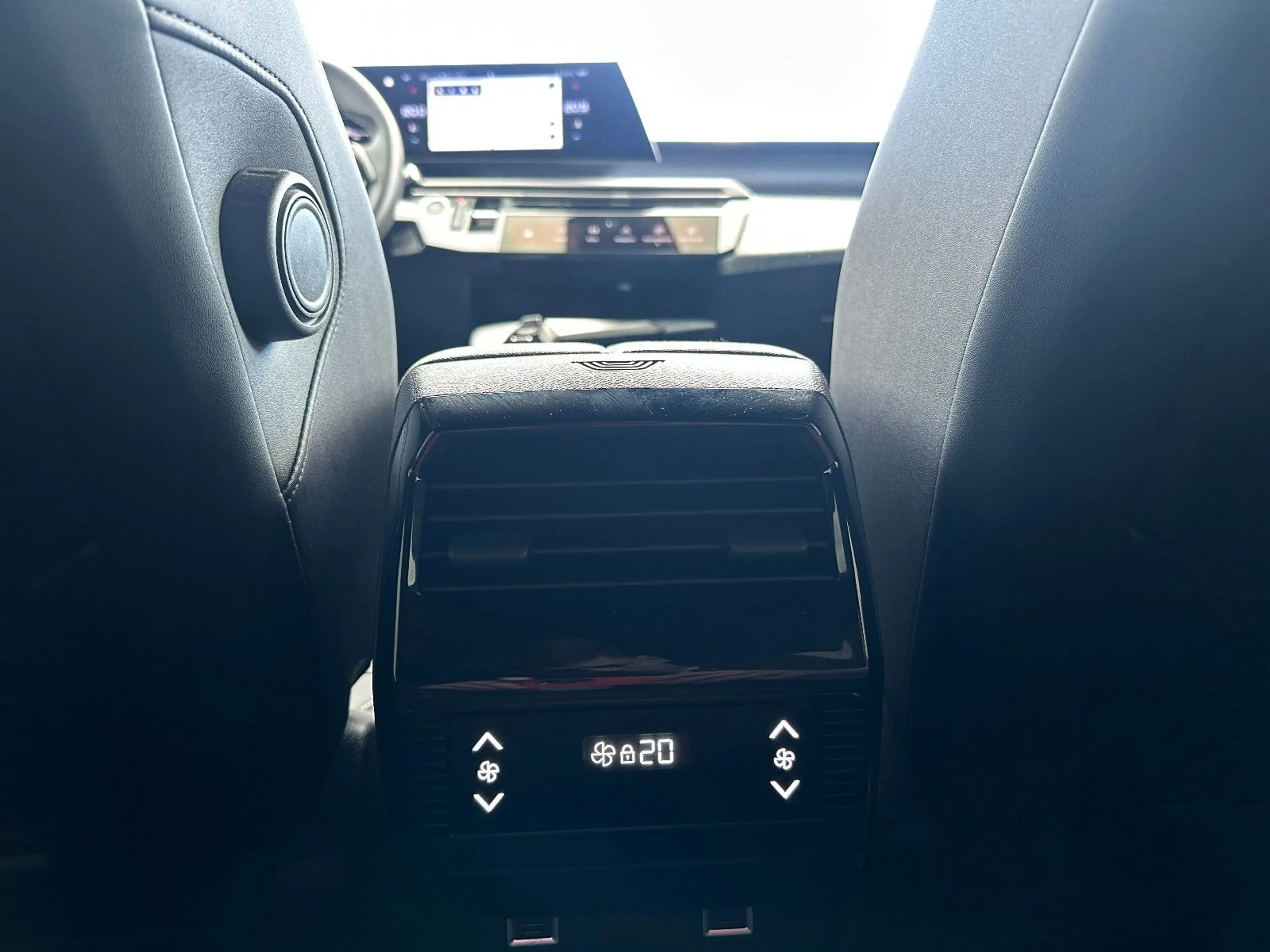 Peugeot 5008 Hybrid 145 GT 7-Sitze ACC/360°/Sh/Assistenz — photo 15
