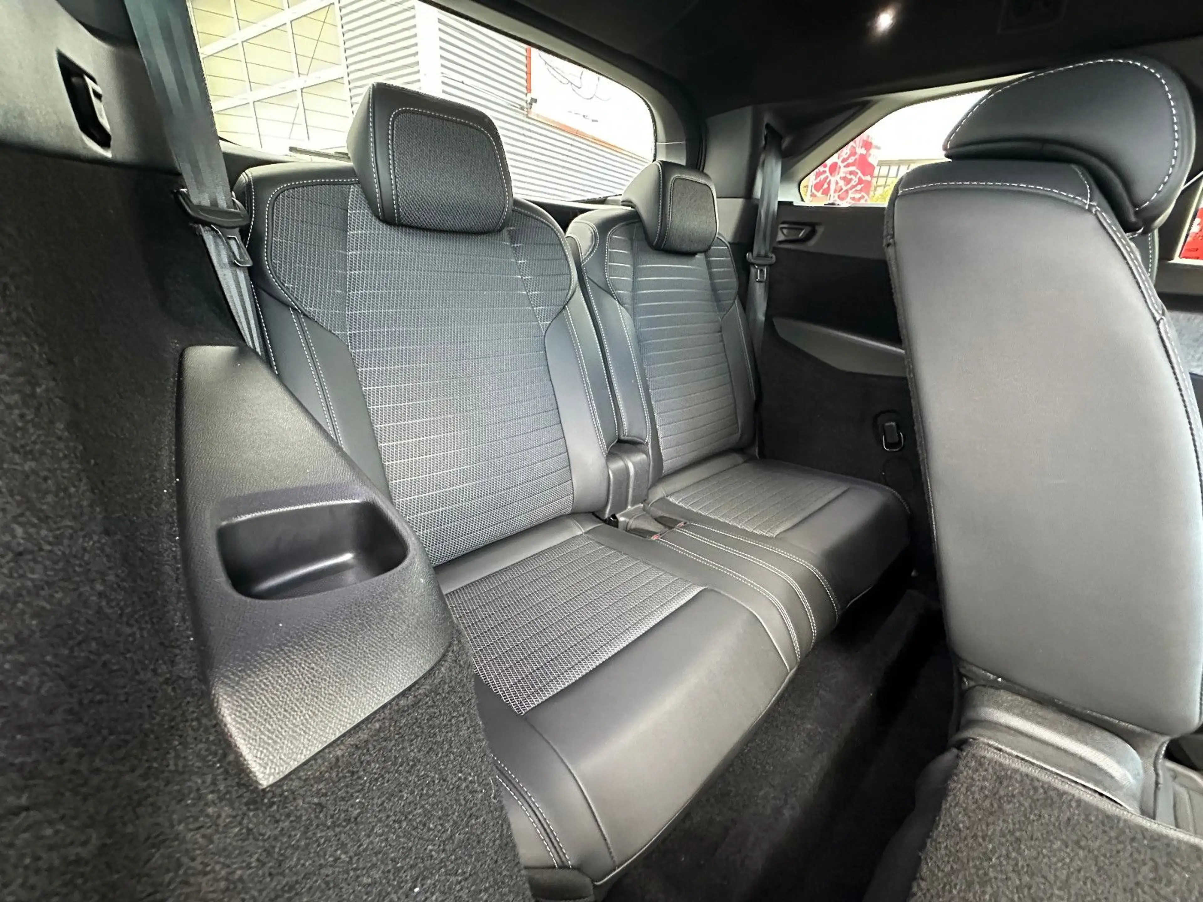 Peugeot 5008 Hybrid 145 GT 7-Sitze ACC/360°/Sh/Assistenz
