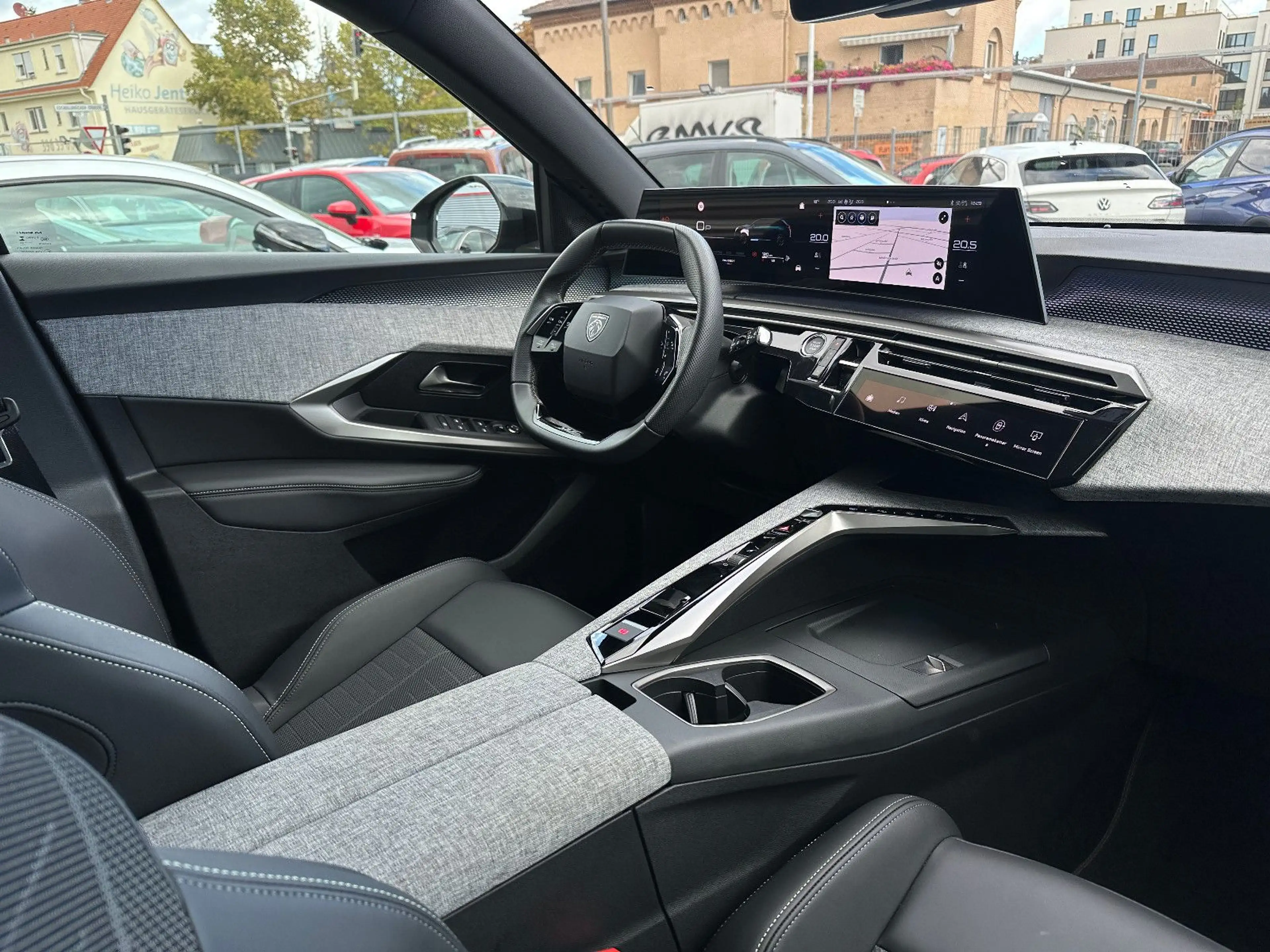 Peugeot 5008 Hybrid 145 GT 7-Sitze ACC/360°/Sh/Assistenz — photo 12