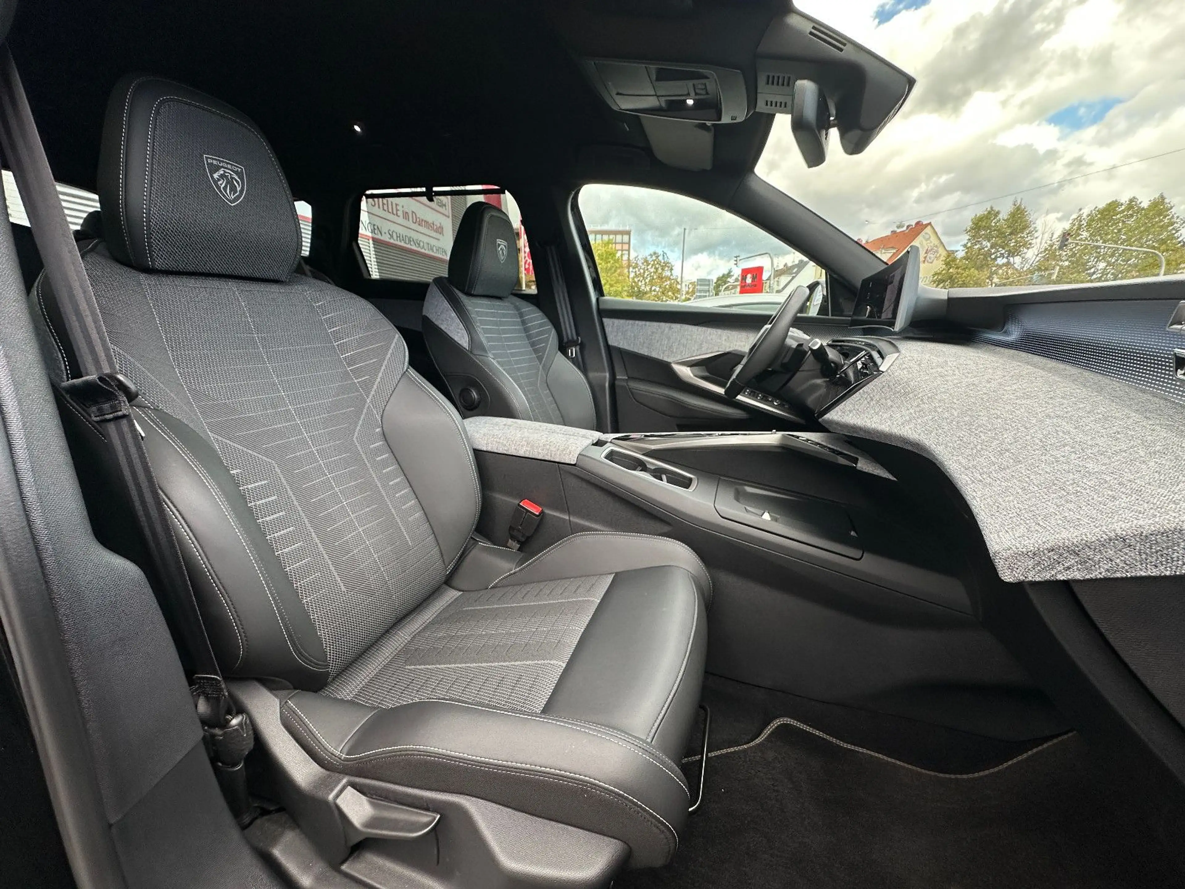 Peugeot 5008 Hybrid 145 GT 7-Sitze ACC/360°/Sh/Assistenz — photo 8