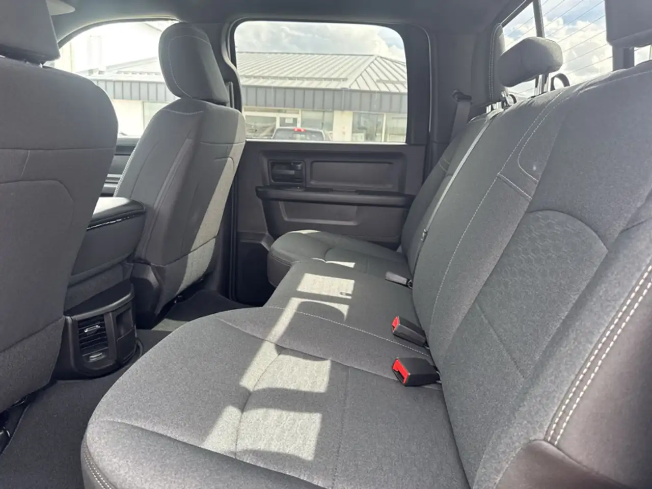 RAM 2500 снимка RAM 2500