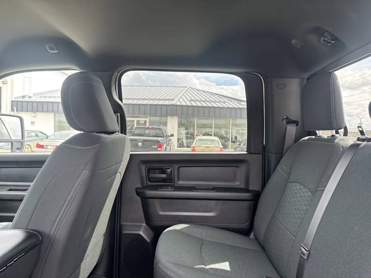 RAM 2500 снимка RAM 2500