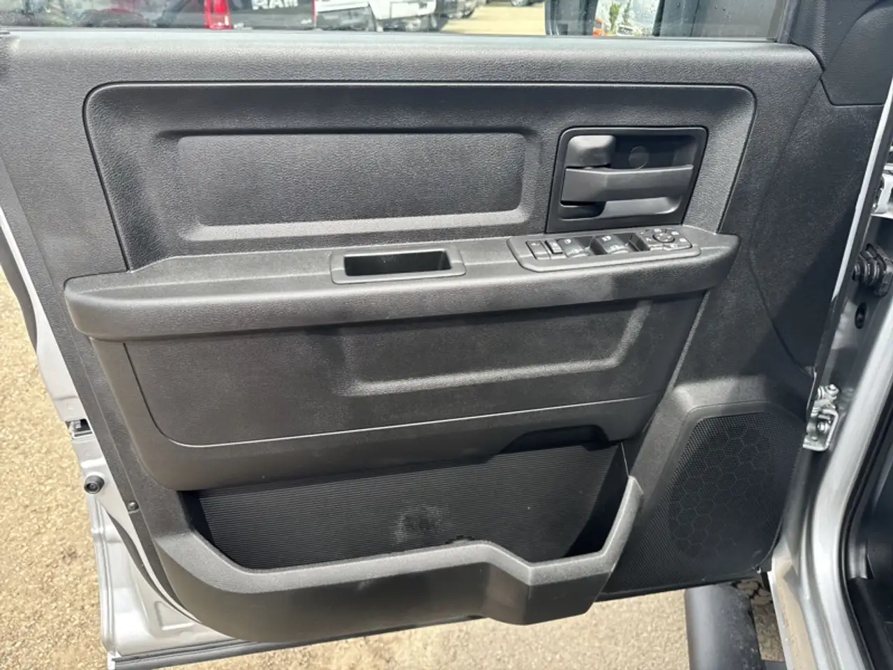RAM 2500 снимка RAM 2500