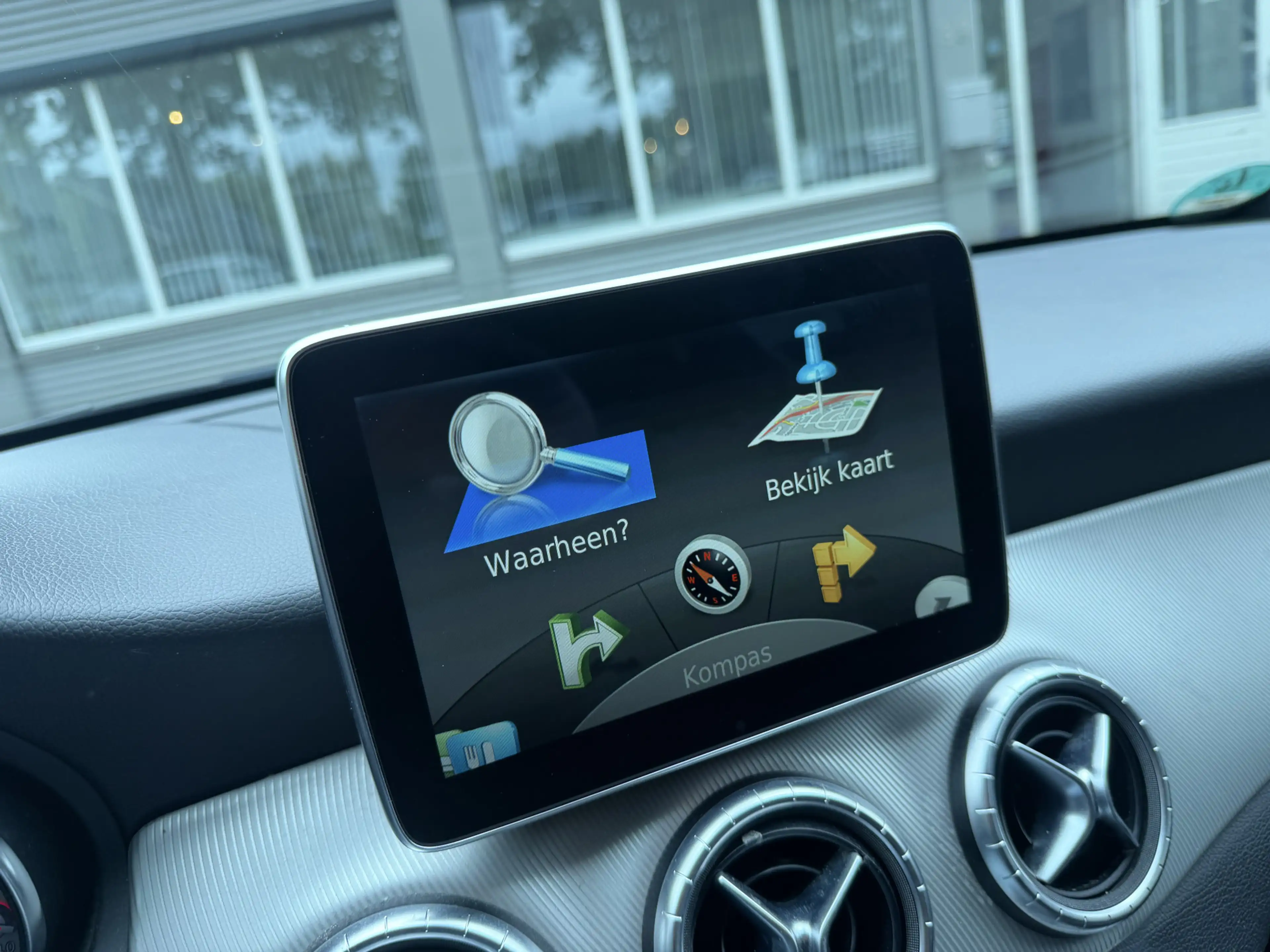 Mercedes-Benz CLA 180 Shooting Brake Bj 2015 km 136.000 Navi,Cruise,Pdc — photo 16