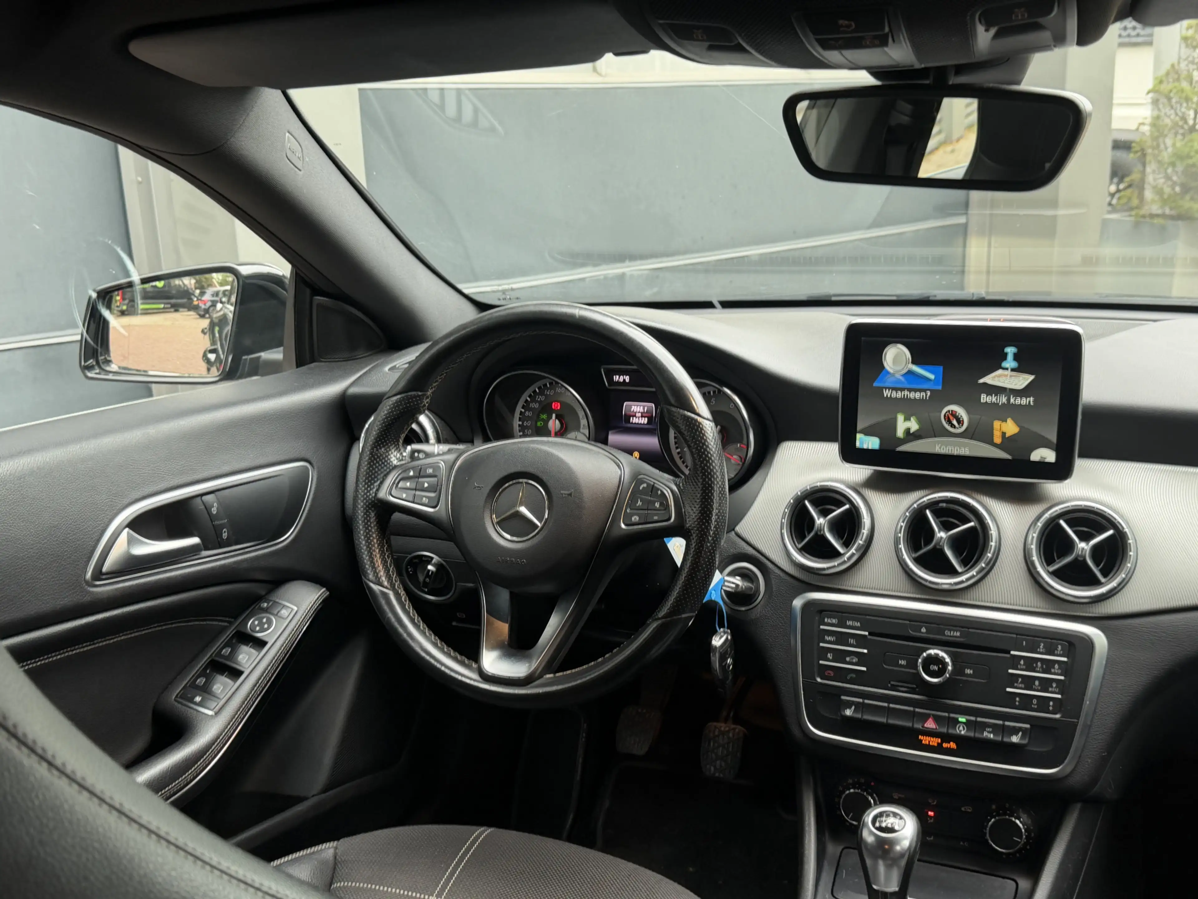 Mercedes-Benz CLA 180 Shooting Brake Bj 2015 km 136.000 Navi,Cruise,Pdc — photo 8