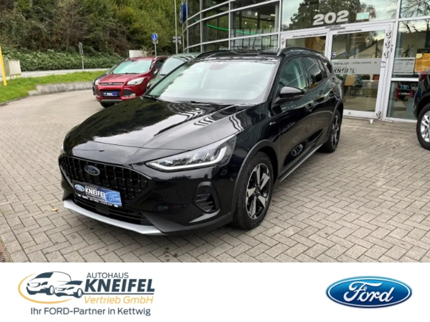 Ford Focus Turnier Active 1.0 EcoBoost Mild-Hybrid EU6d Černá - 1