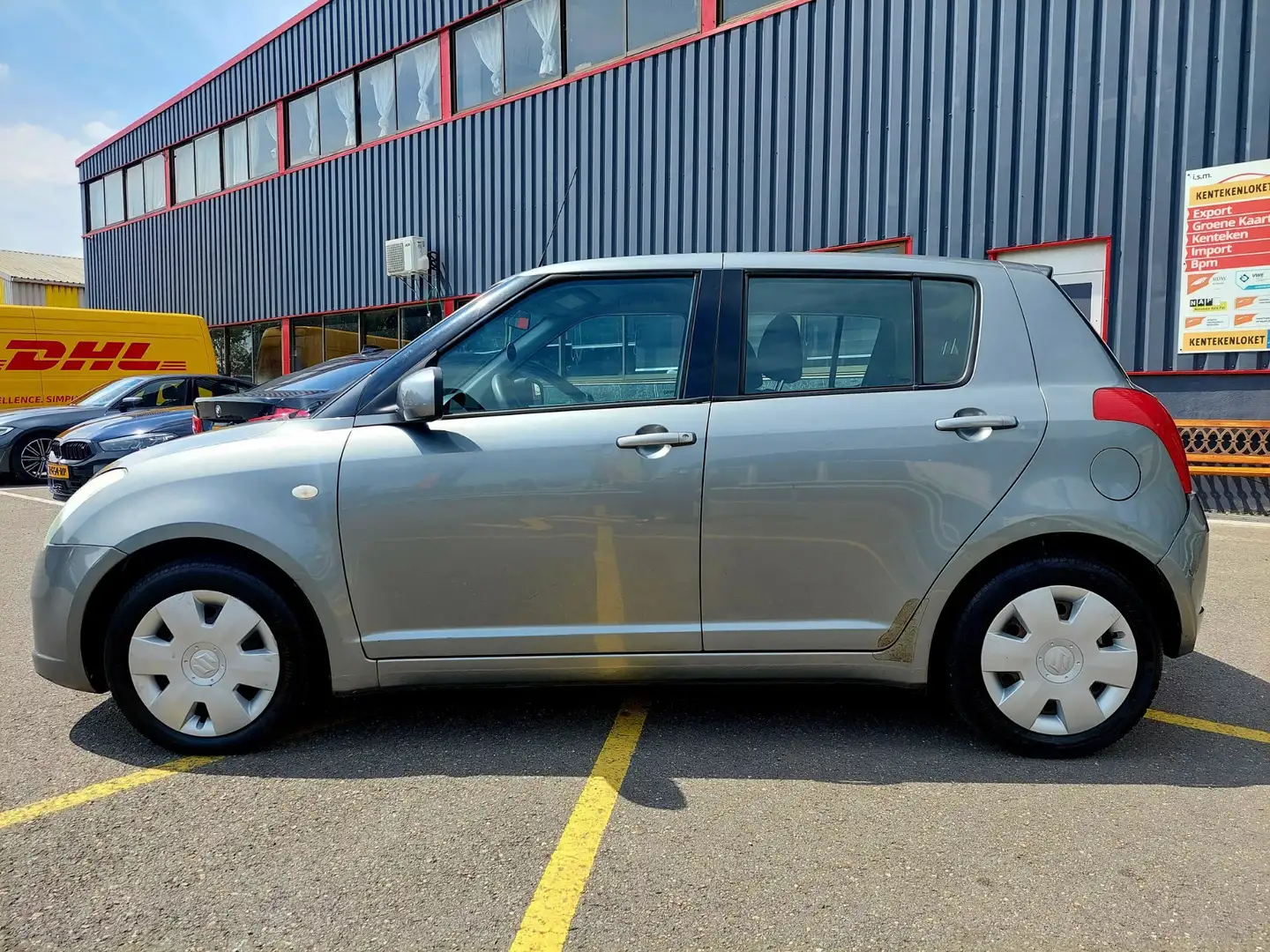 Suzuki Swift 1.3 GLS / NWE APK / AIRCO / RADIO/CD / ELEKTR. RAM Grijs - 2