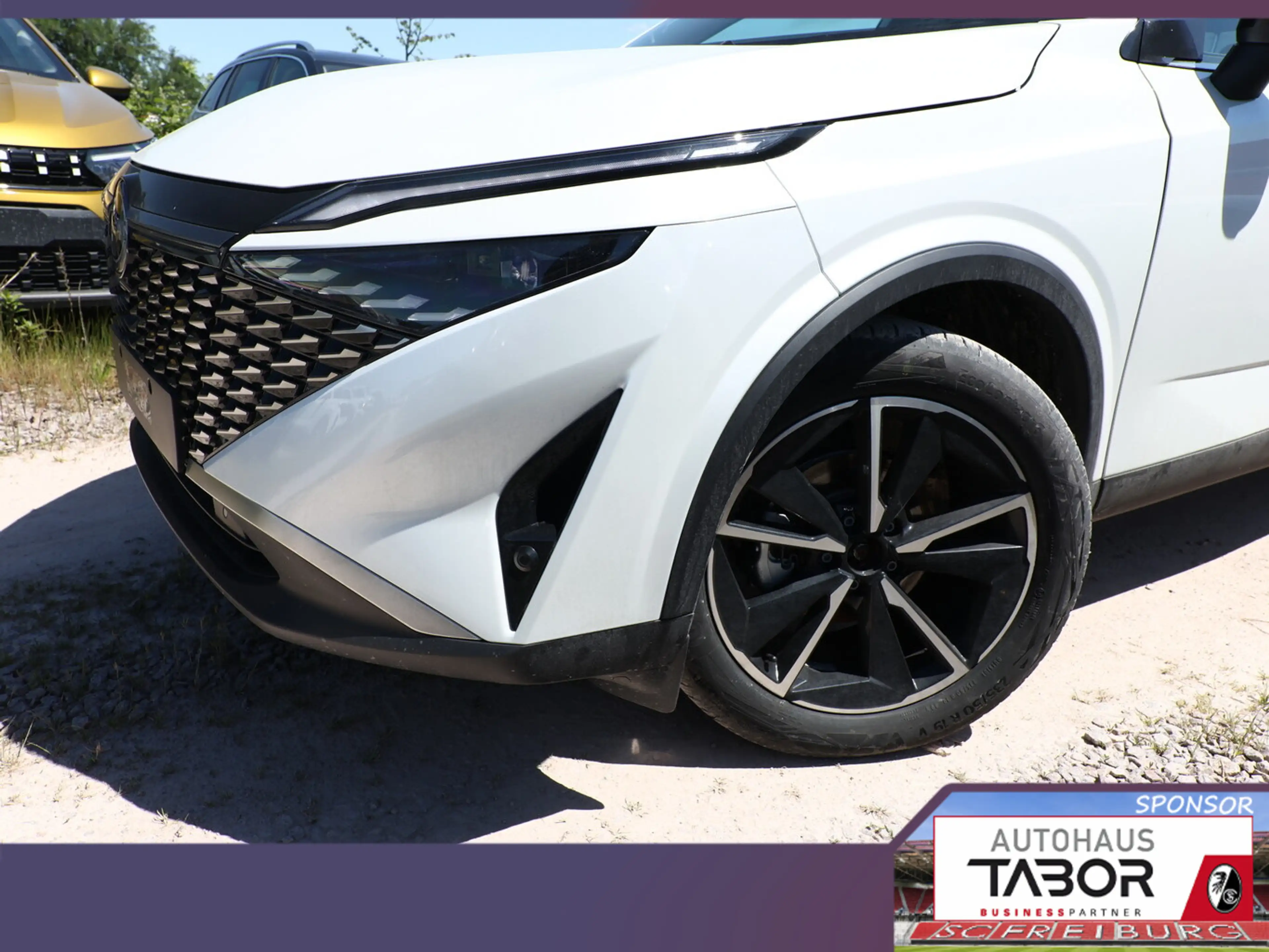 Nissan Qashqai Tekna Pano HUD el.Heckk Keyl PrivG ACC — photo 5