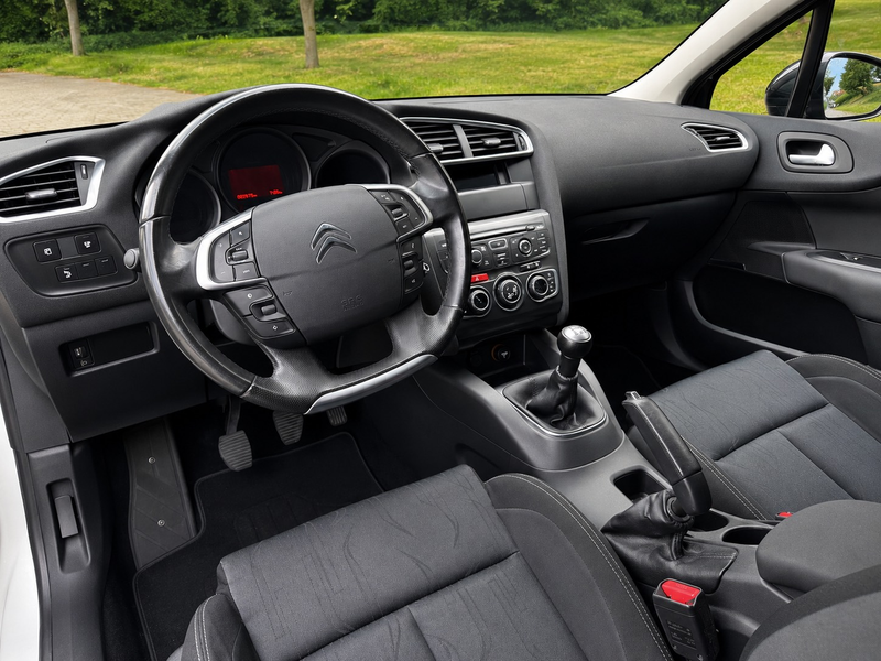 Citroen C4 C4 1.6 HDi Exclusive FAP — photo 15