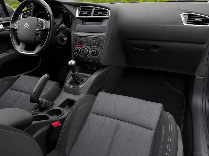 Citroen C4 C4 1.6 HDi Exclusive FAP — photo 10