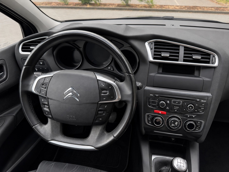 Citroen C4 C4 1.6 HDi Exclusive FAP — photo 11