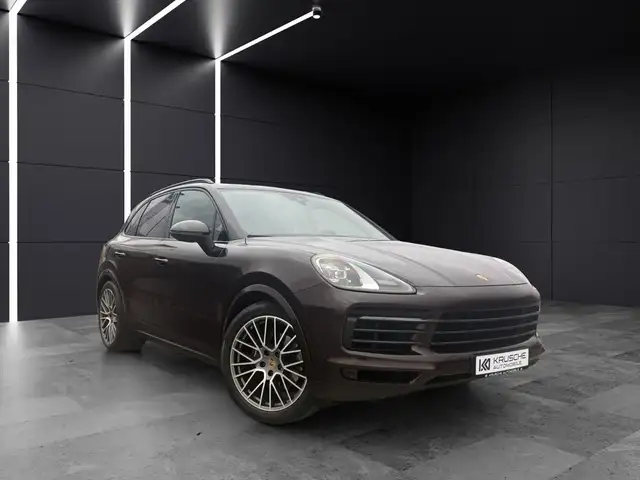 Porsche Cayenne view 7