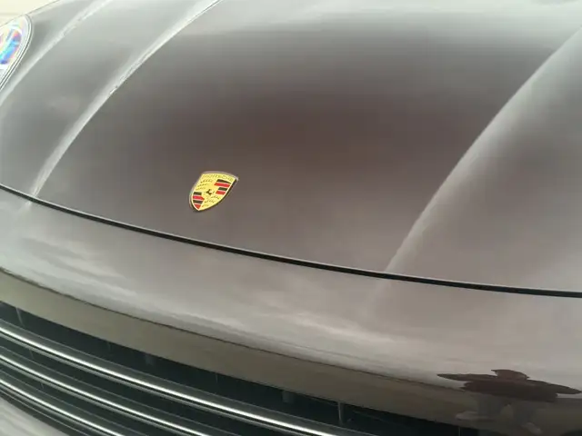 Porsche Cayenne view 13