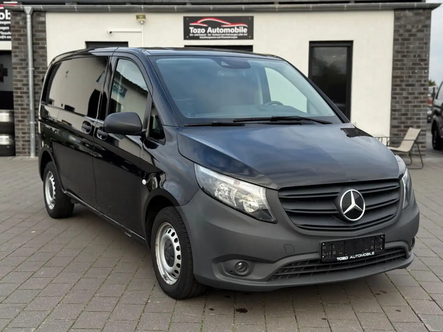 Mercedes-Benz Vito Kasten 116CDI PRO kompakt*NAVI*KAMERA*STHZ* Noir - 1