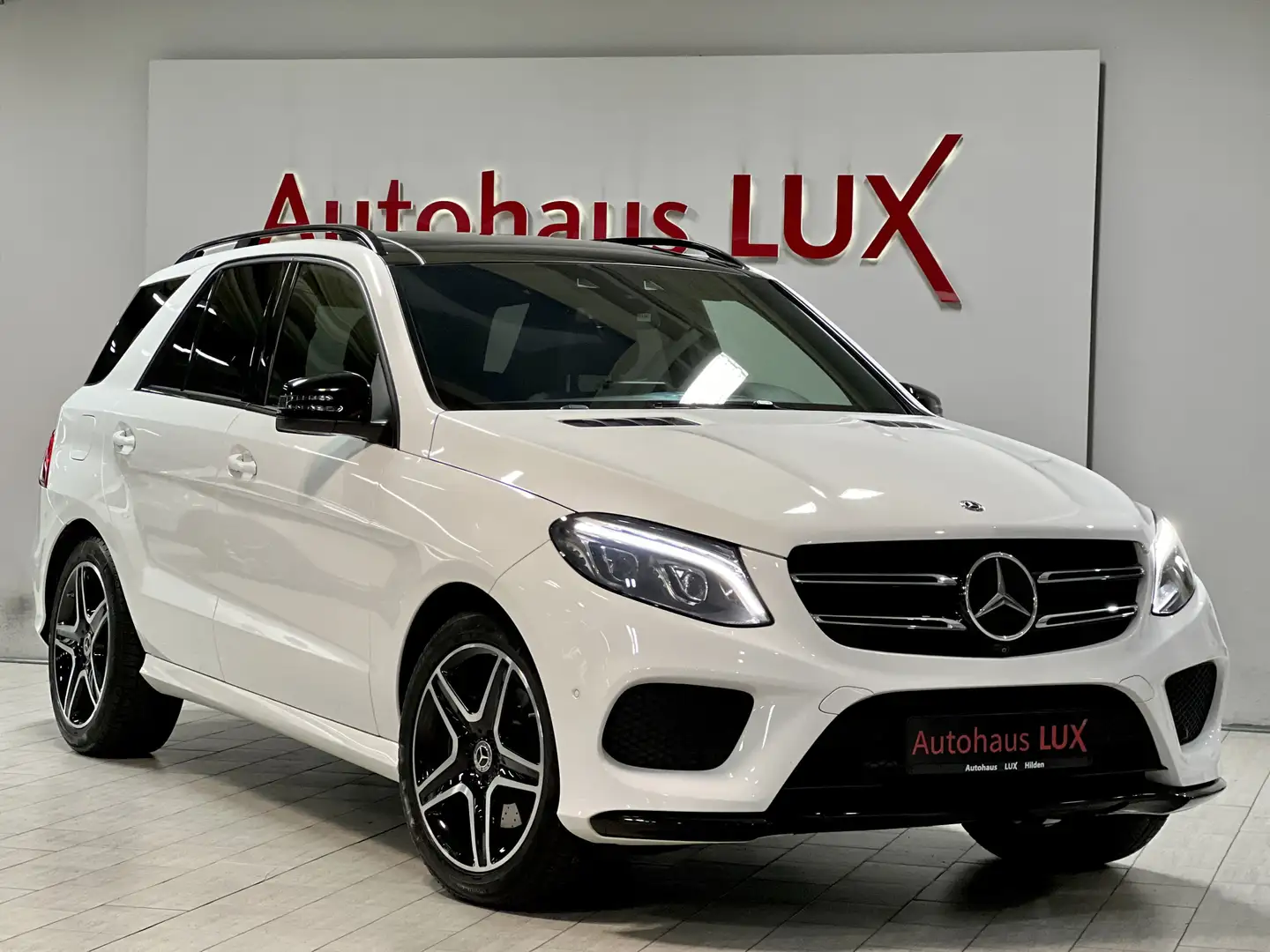 Mercedes-Benz GLE 350 D*AMG LINE*AIRMATIC*PANO*360°-KAM*VOLL* Blanc - 1