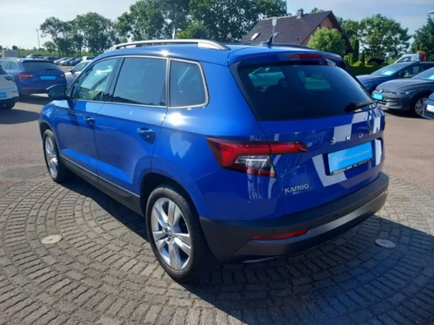 Skoda Karoq 2.0 TDI 4x4 DSG,Navi,AHK,LED Blau - 2