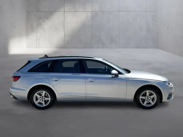 Audi A4 view 7