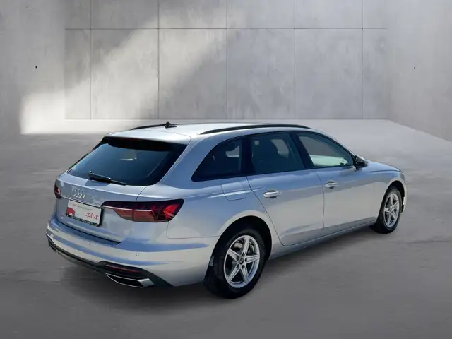 Audi A4 view 6