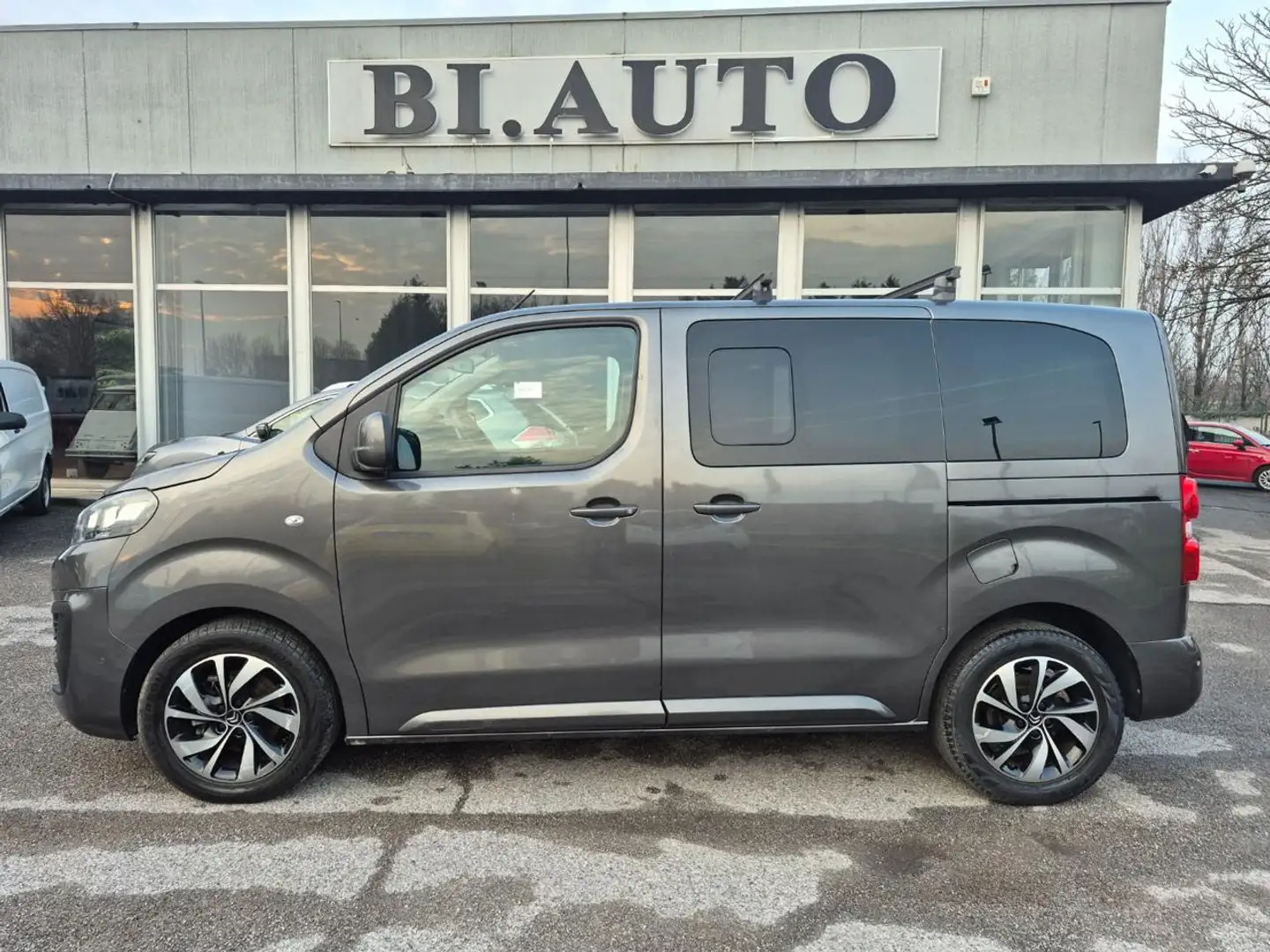 Citroen Spacetourer BlueHDi 120 S&S M Business pz ivato Gris - 1