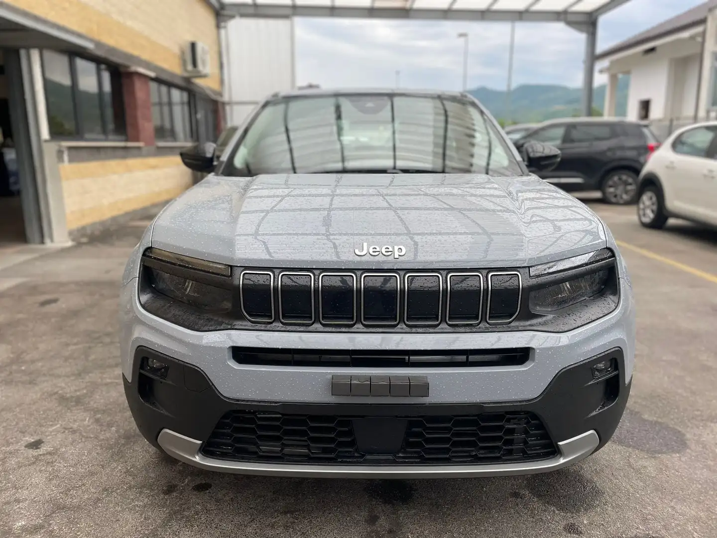 Jeep Avenger 1.2 MHEV ALTITUDE 110CV Grigio - 2