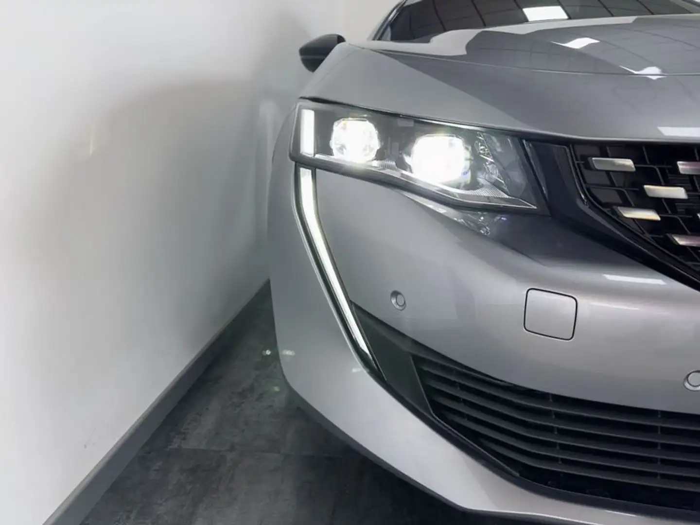 Peugeot 508 Hybrid 225 e-EAT8 SW GT Grigio - 2