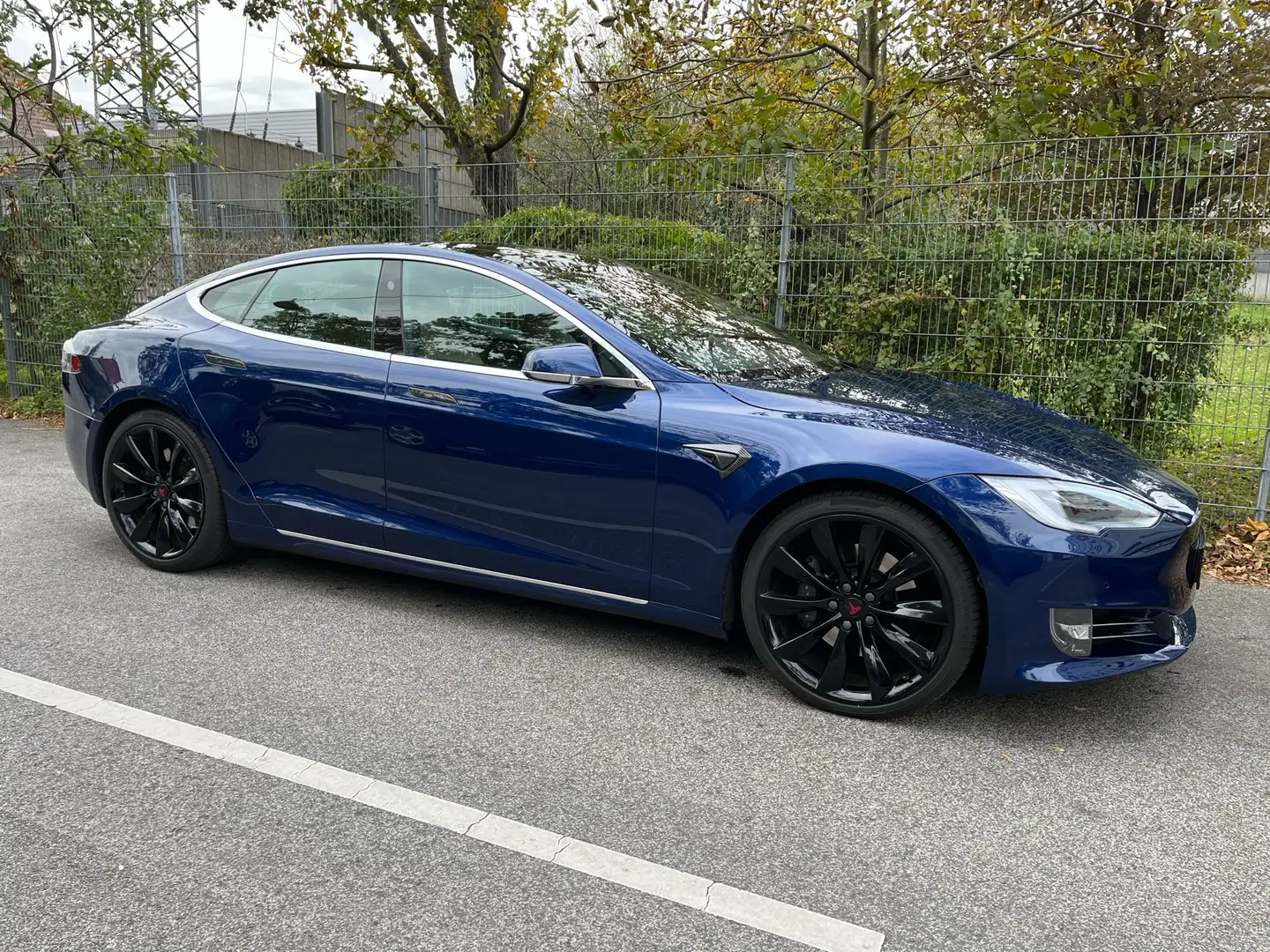 Tesla Model S 90D Gratis Lebenslang am Supercharger Laden. - 1