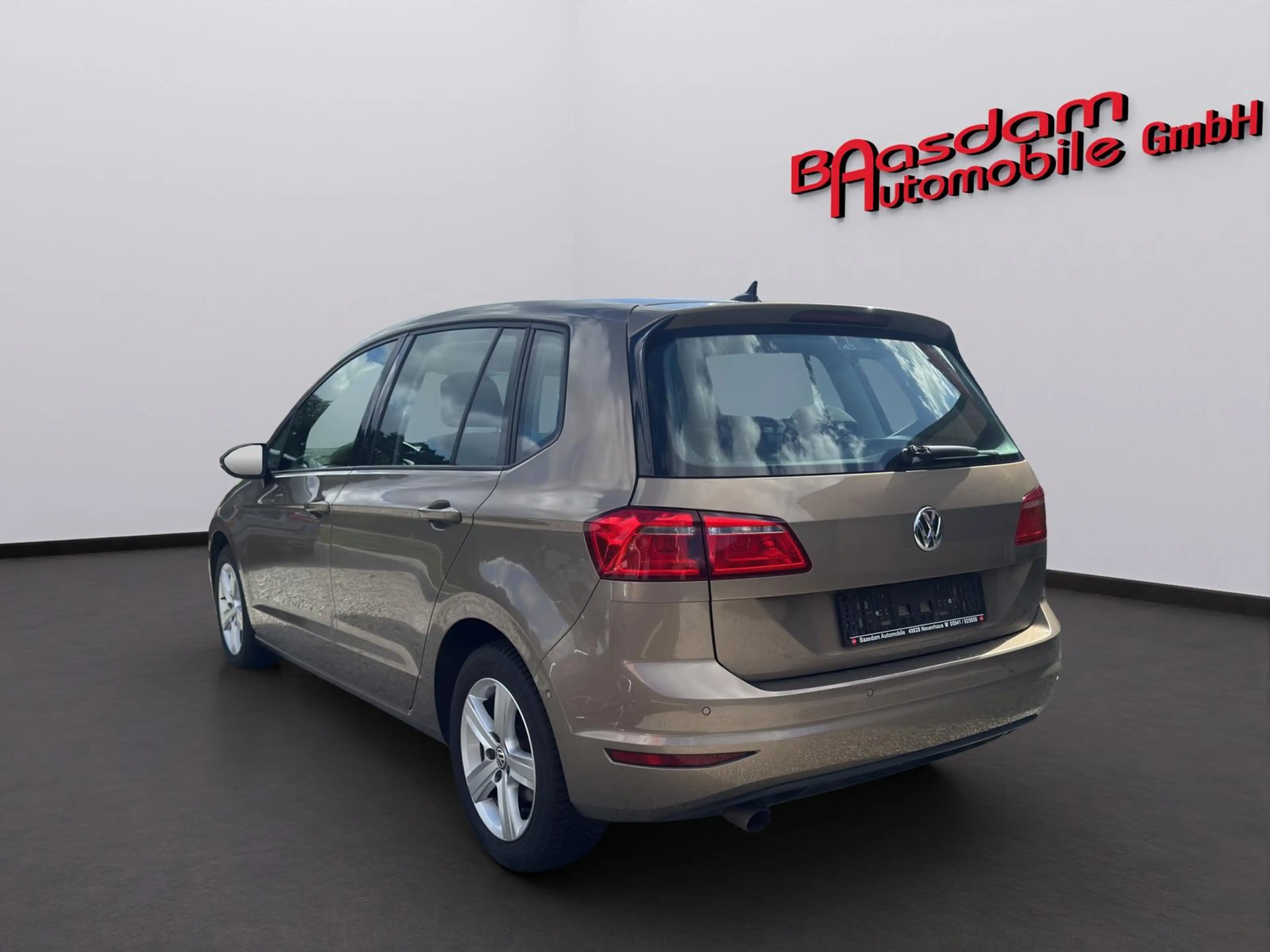 Volkswagen Golf Sportsvan Comfortline BMT *AHK* — photo 4