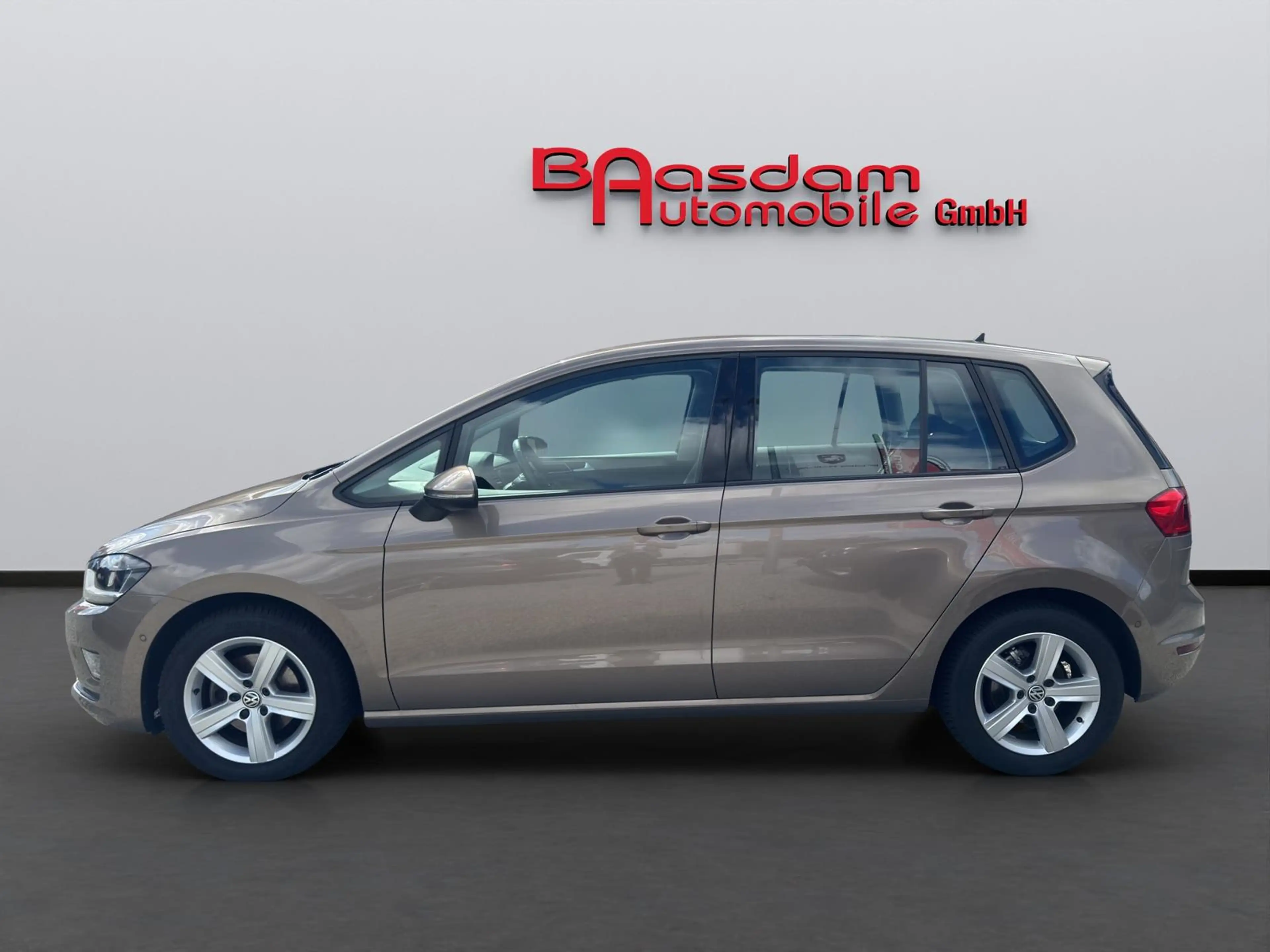 Volkswagen Golf Sportsvan Comfortline BMT *AHK* — photo 3