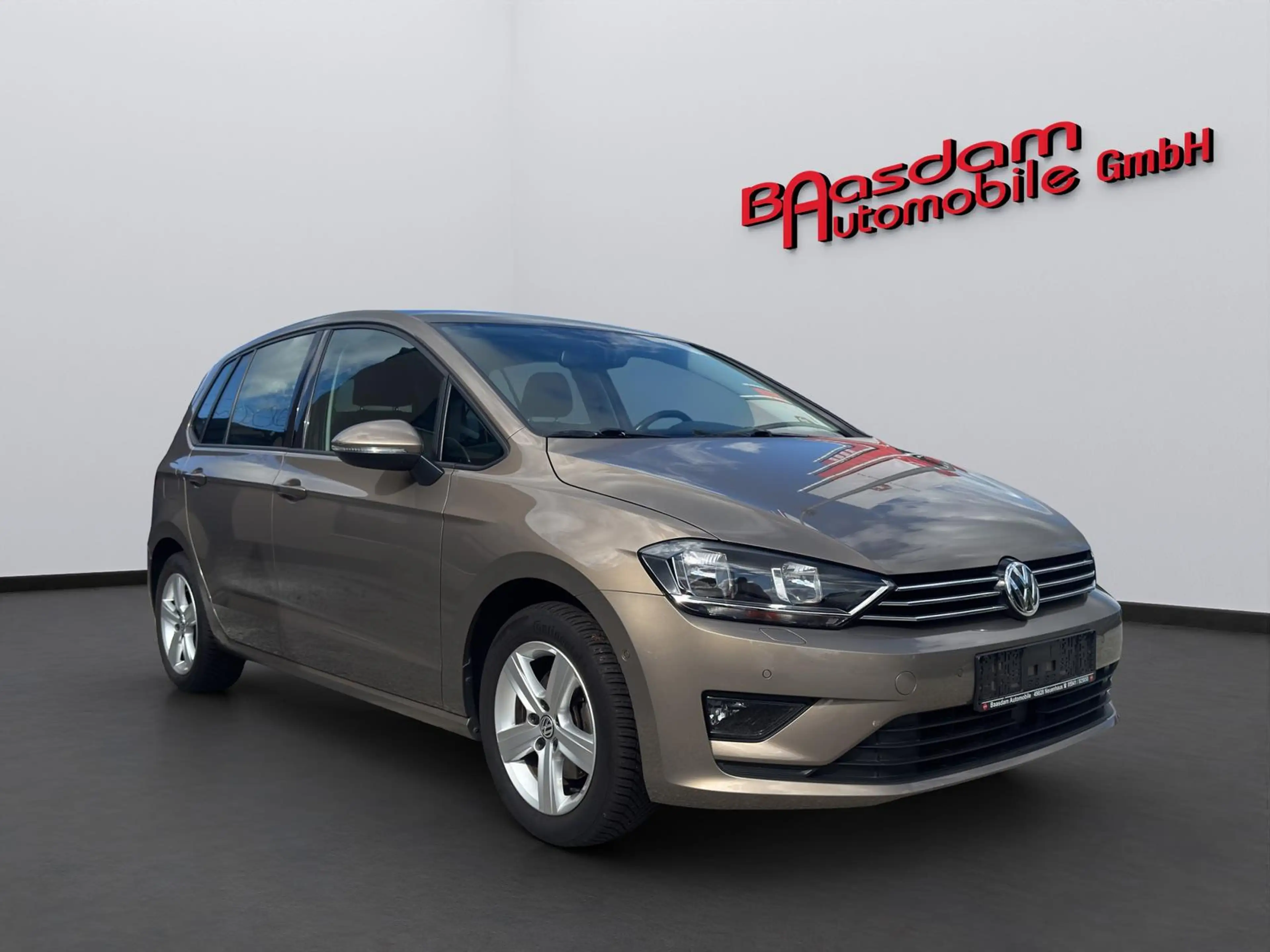Volkswagen Golf Sportsvan Comfortline BMT *AHK* — photo 7