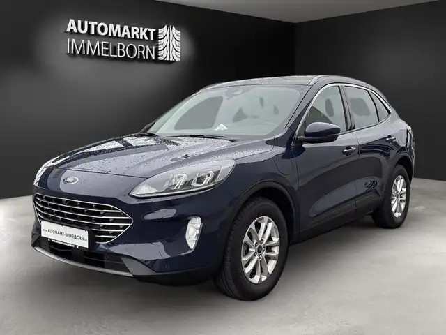 Ford Kuga view 3
