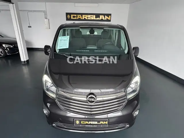 Opel Vivaro view 6