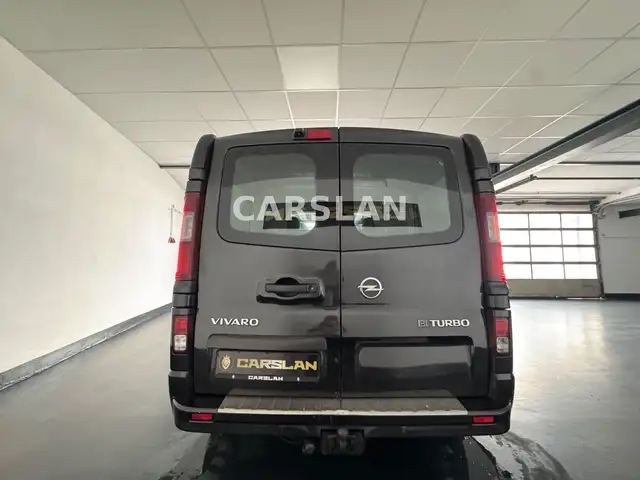 Opel Vivaro view 11