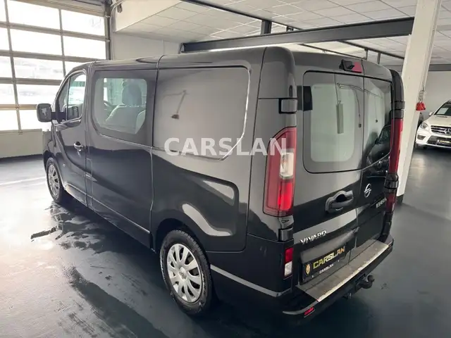 Opel Vivaro view 10