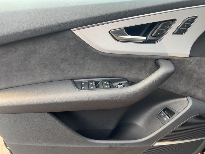 Audi Q7 55 TFSI e quattro tiptronic S line Pano Luftf — photo 13