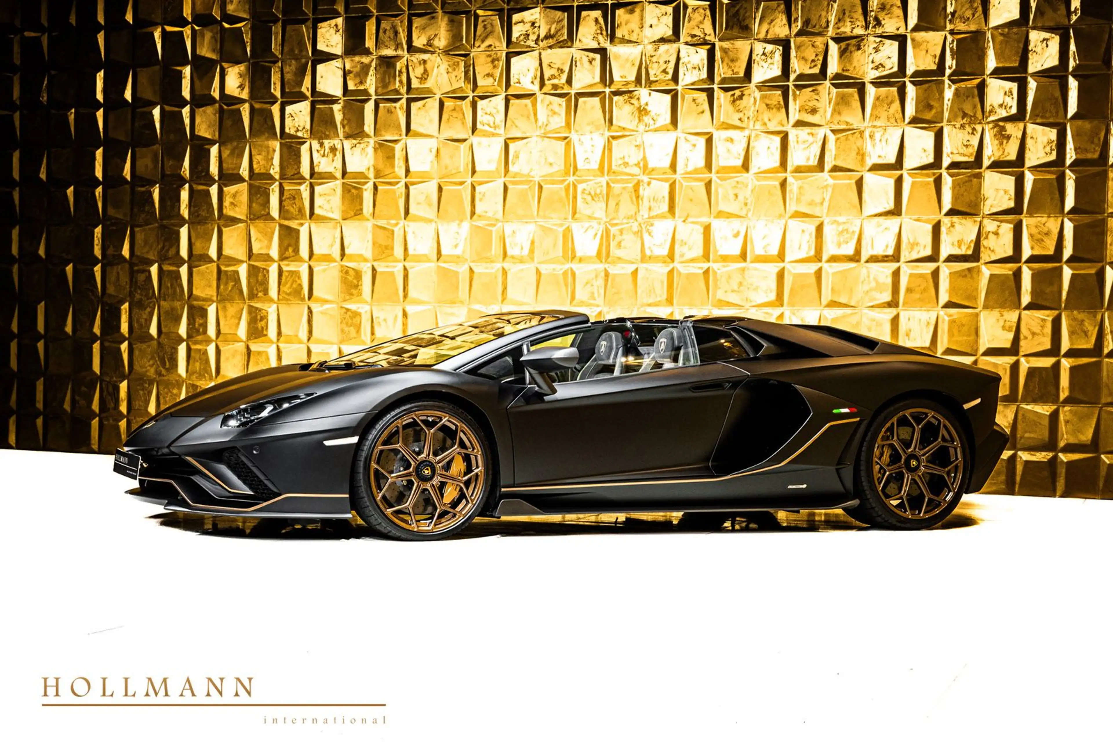 Lamborghini Aventador LP 780-4 ULTIMAE ROADSTER+CARBON FIBER — photo 6