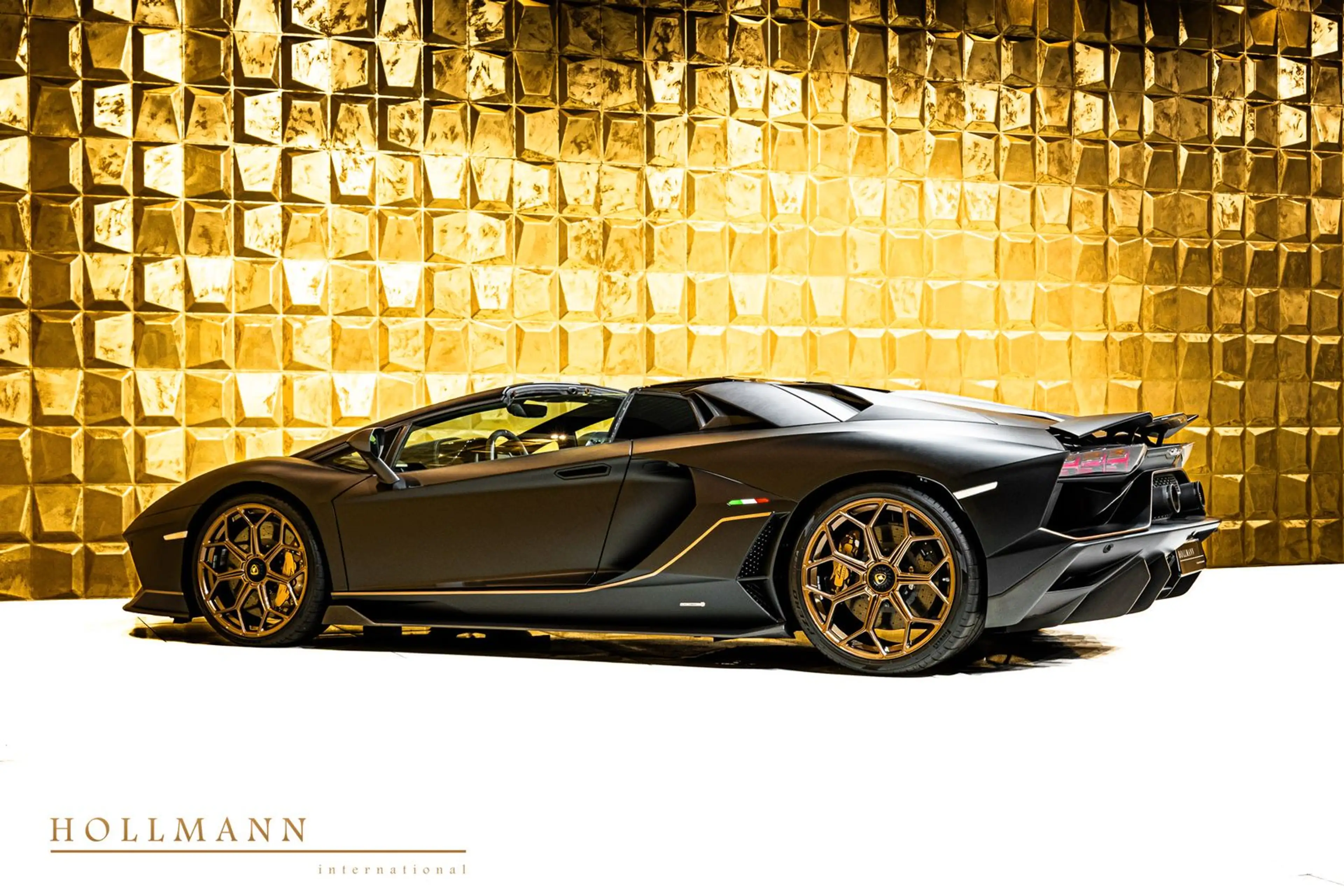 Lamborghini Aventador LP 780-4 ULTIMAE ROADSTER+CARBON FIBER — photo 5