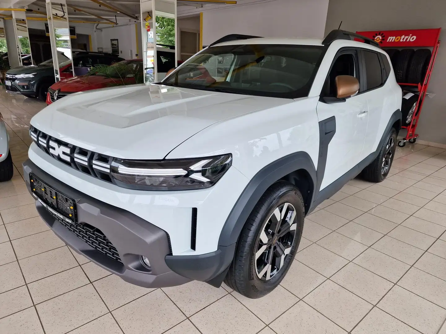 Dacia Duster TCe 130 2WD Sondermodell Extreme Weiß - 1