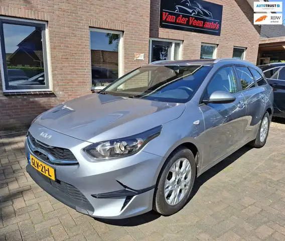 Kia Ceed SW / cee'd SW Sportswagon 1.0 T-GDi Dynamic PlusLine. Dealer ond