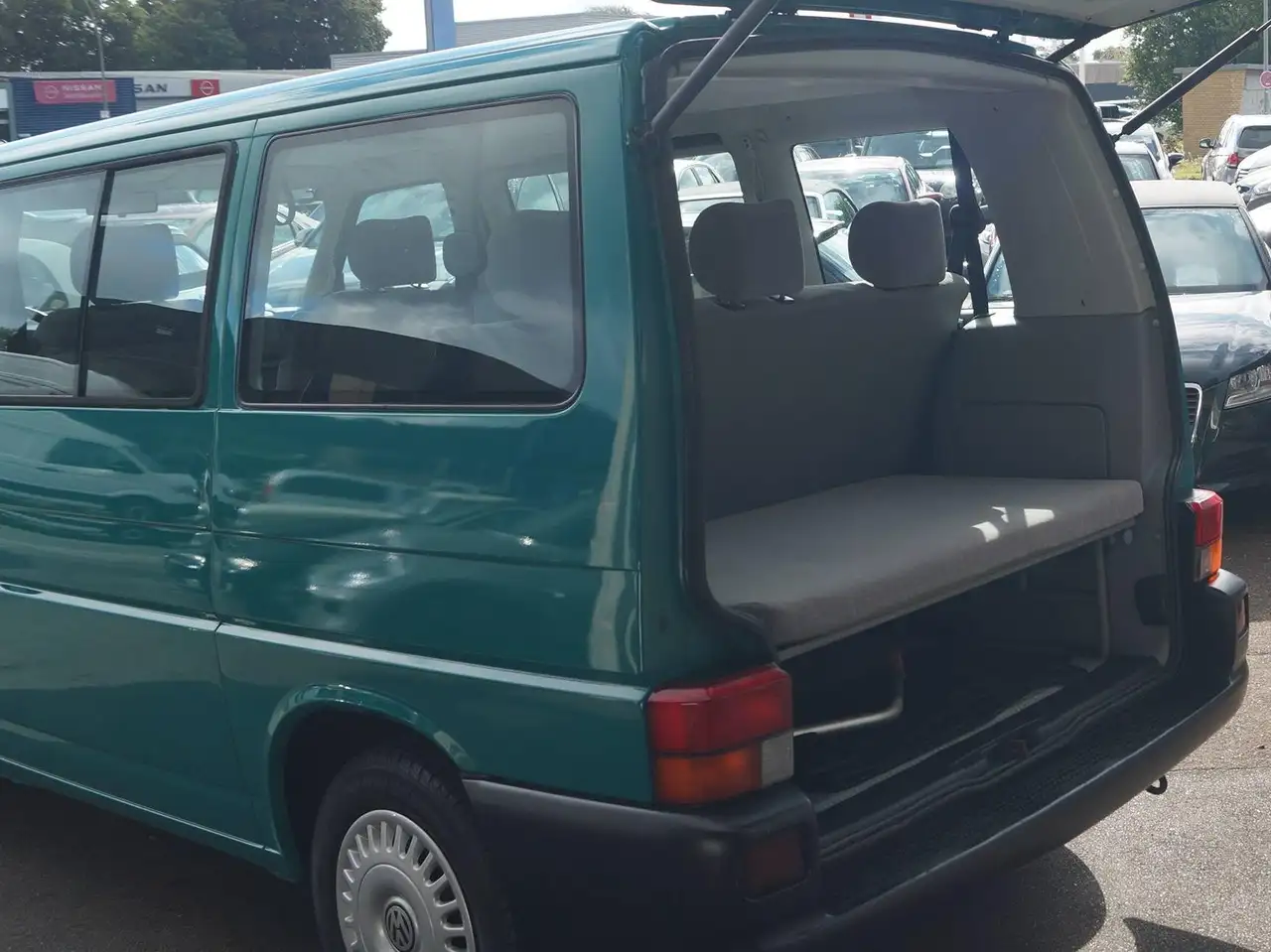 Volkswagen T4 1.9 TD Turbodiesel ABS Radio CD 6 Sitzer HU/AU NEU TÜV, foto 9