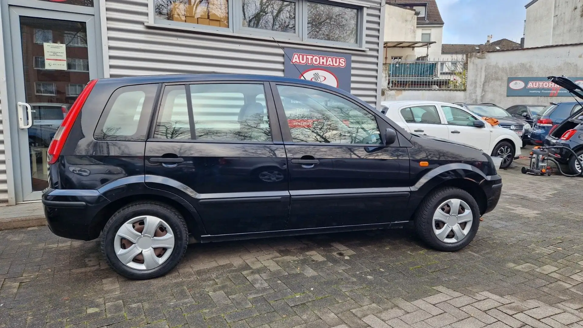 Ford Fusion 1.4 16V ALLWETTER+KLIMA Fekete - 2